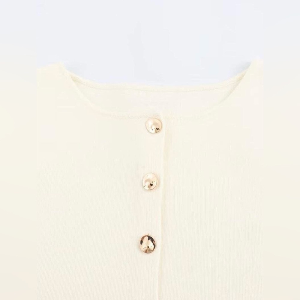 NWT Boutique Rosie Cream Sleeveless Button-Up Vest | A-Line Round Neck Top - Picture 4 of 9
